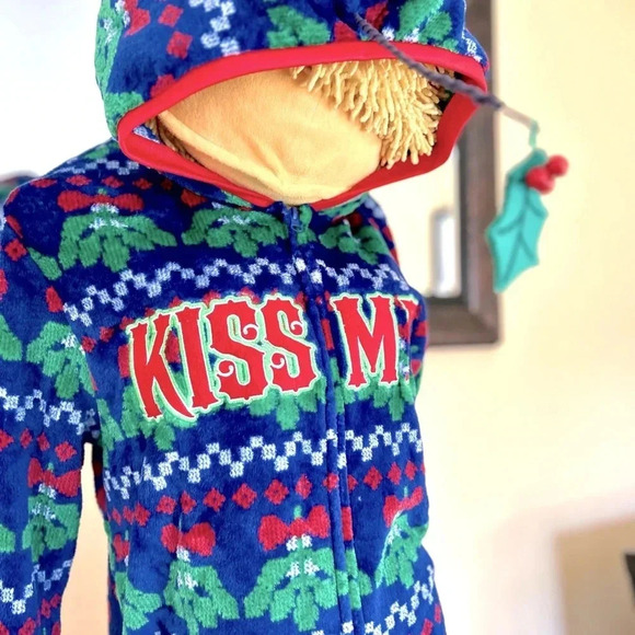 Holiday Time “Kiss Me” Mistle Toe Christmas Onsie - Picture 7 of 10